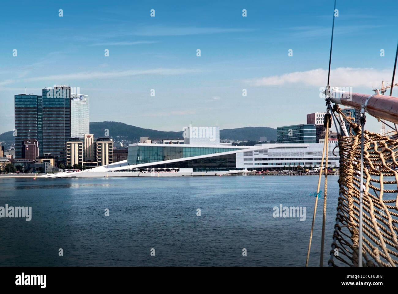 L'Oslo Oslo Opera House (Operahuset) Accueil de l'Opéra et Ballet national de Norvège Le bâtiment lis dans, ils affichent des architectes. Banque D'Images