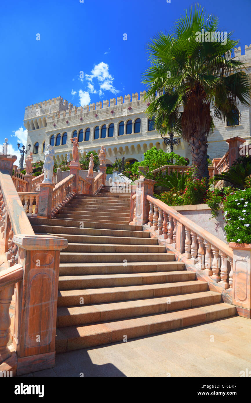 Faenza ITALIE 31 JUILLET Castello Flotta situé près de la colline de la côte ionienne 31 juillet 2010 Faenza Italie fidèlement Banque D'Images