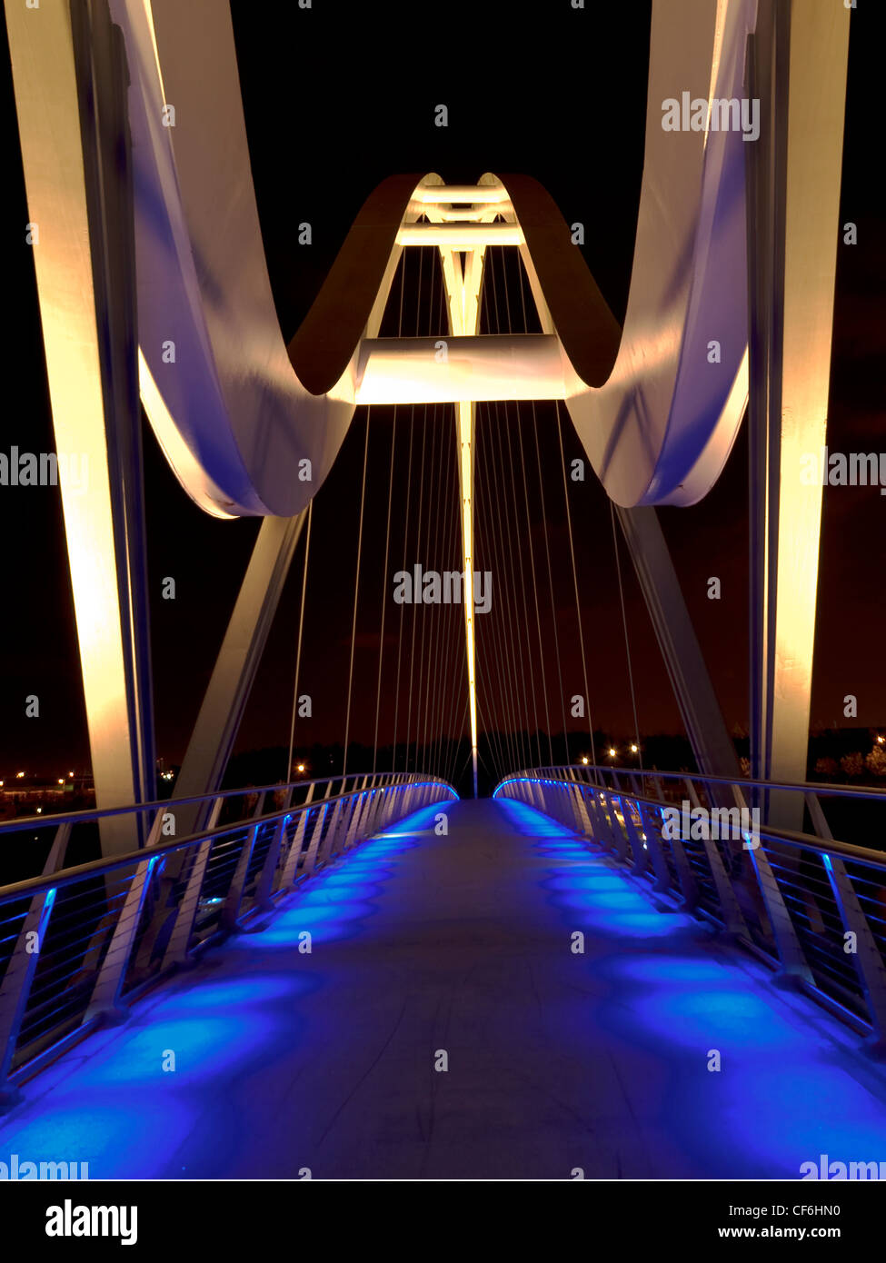 Le pont de l'infini à Stockton sur Tees à Cleveland la nuit Banque D'Images