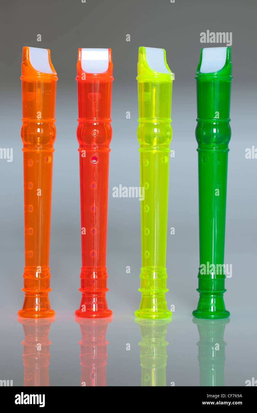 Jouet en plastique de quatre flûtes Banque D'Images