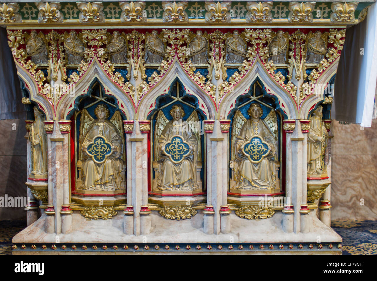 A.W.N Pugin conçu autel, dans la chapelle, Dame de St Giles' Church, Cheadle. Banque D'Images