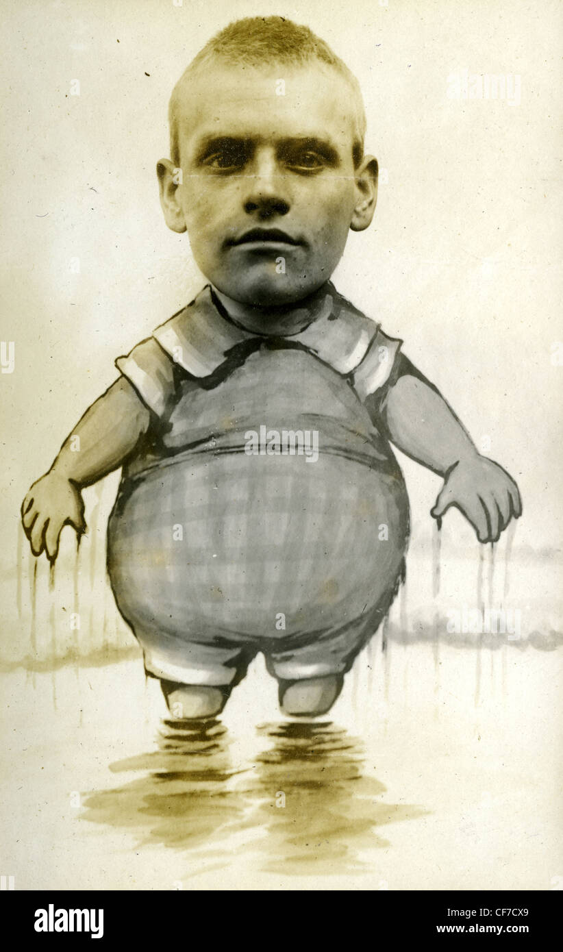 1900s 1800s photo bizarre portrait man's portrait peint à la main sur composite midget court vêtements Banque D'Images
