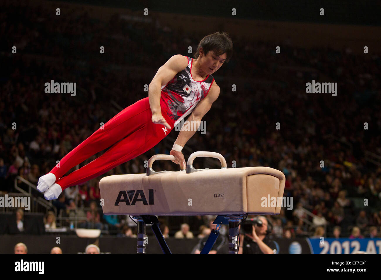 Ryuzo Sejima (JPN) participe à l'événement au cheval-arçons 2012 American Cup La gymnastique Banque D'Images