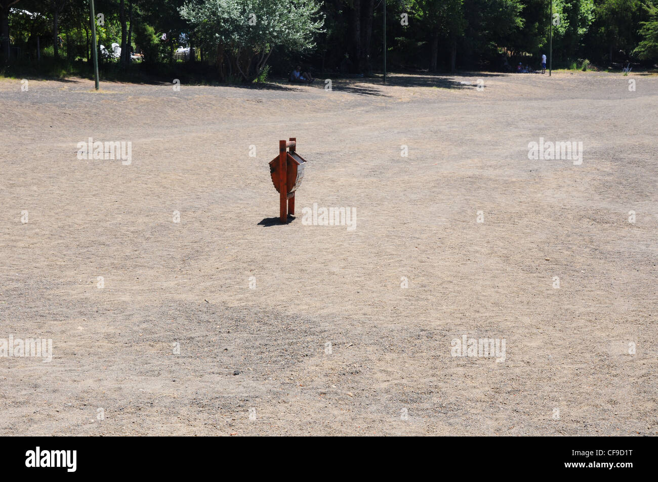 Sur la corbeille, plage de sable, le lac Villarrica Pucon, Chili. Banque D'Images