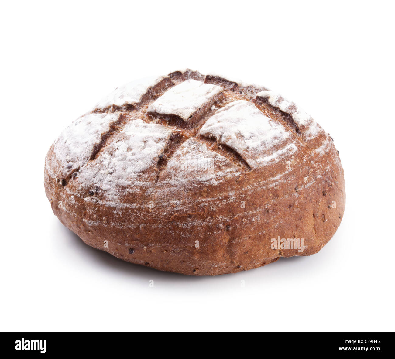 Du pain fait maison à partir de farine de seigle sur fond blanc Banque D'Images