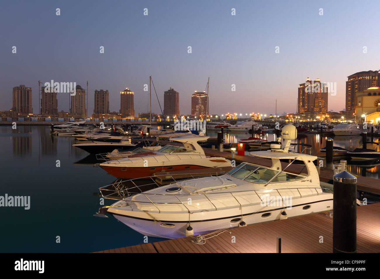 Marina à Porto Saoudite. La perle à Doha, Qatar Banque D'Images