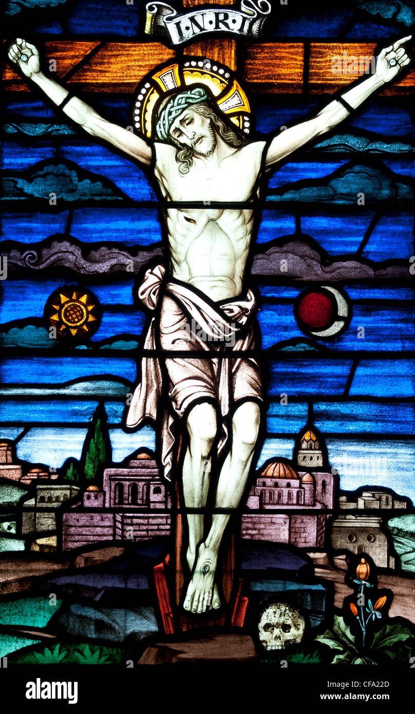 Vitrail de l'église mémorial du Christ de Kauai. Cette scène est intitulé La Crucifixion. Banque D'Images