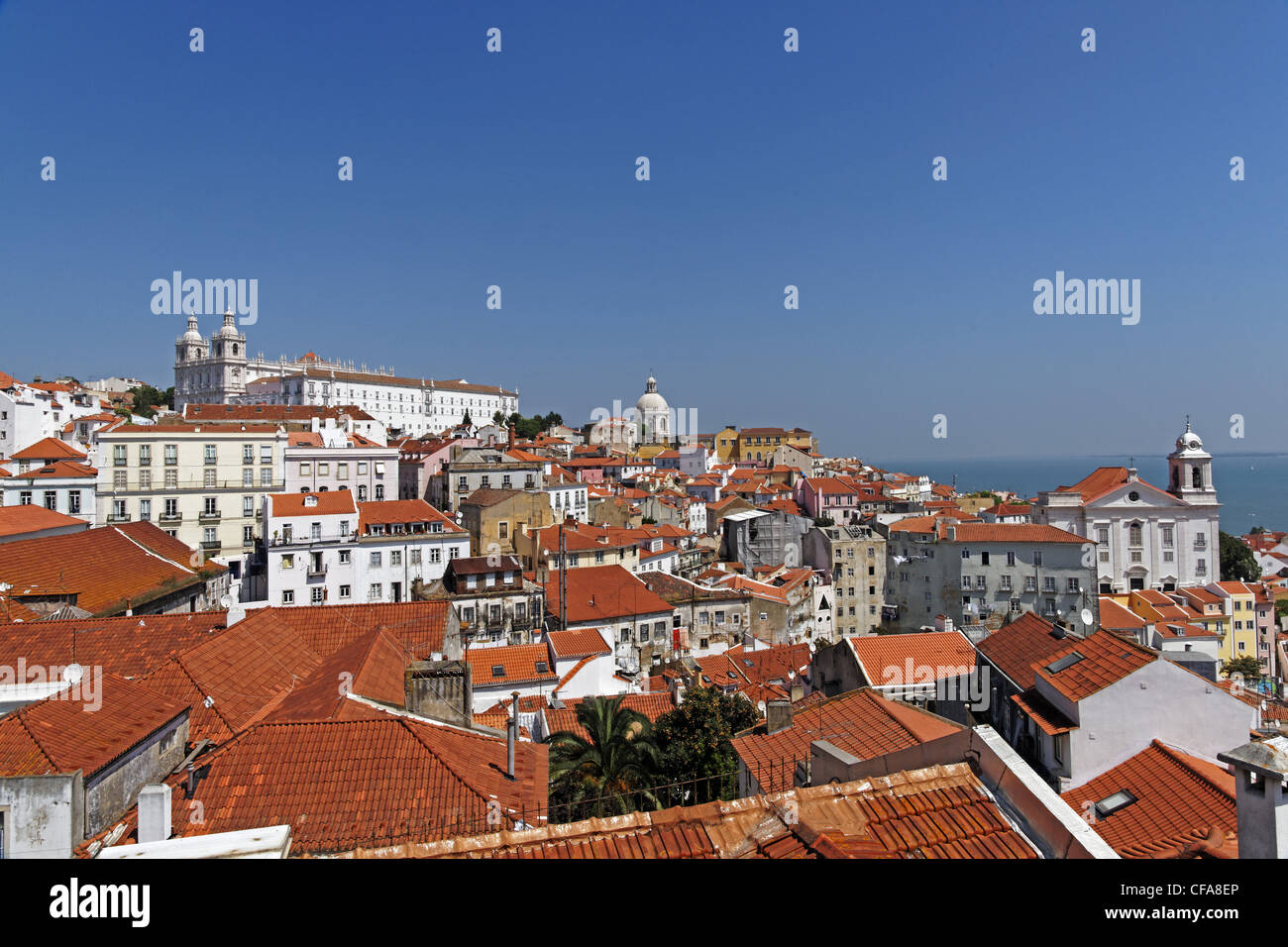 Le Portugal, l'Europe, Lisbonne, Lisbonne, l'Alfama, Rua do Limoeiro, Mirador, Largo Portas do Sol, l'oeil, oeil, Alfama, église, Santo Banque D'Images