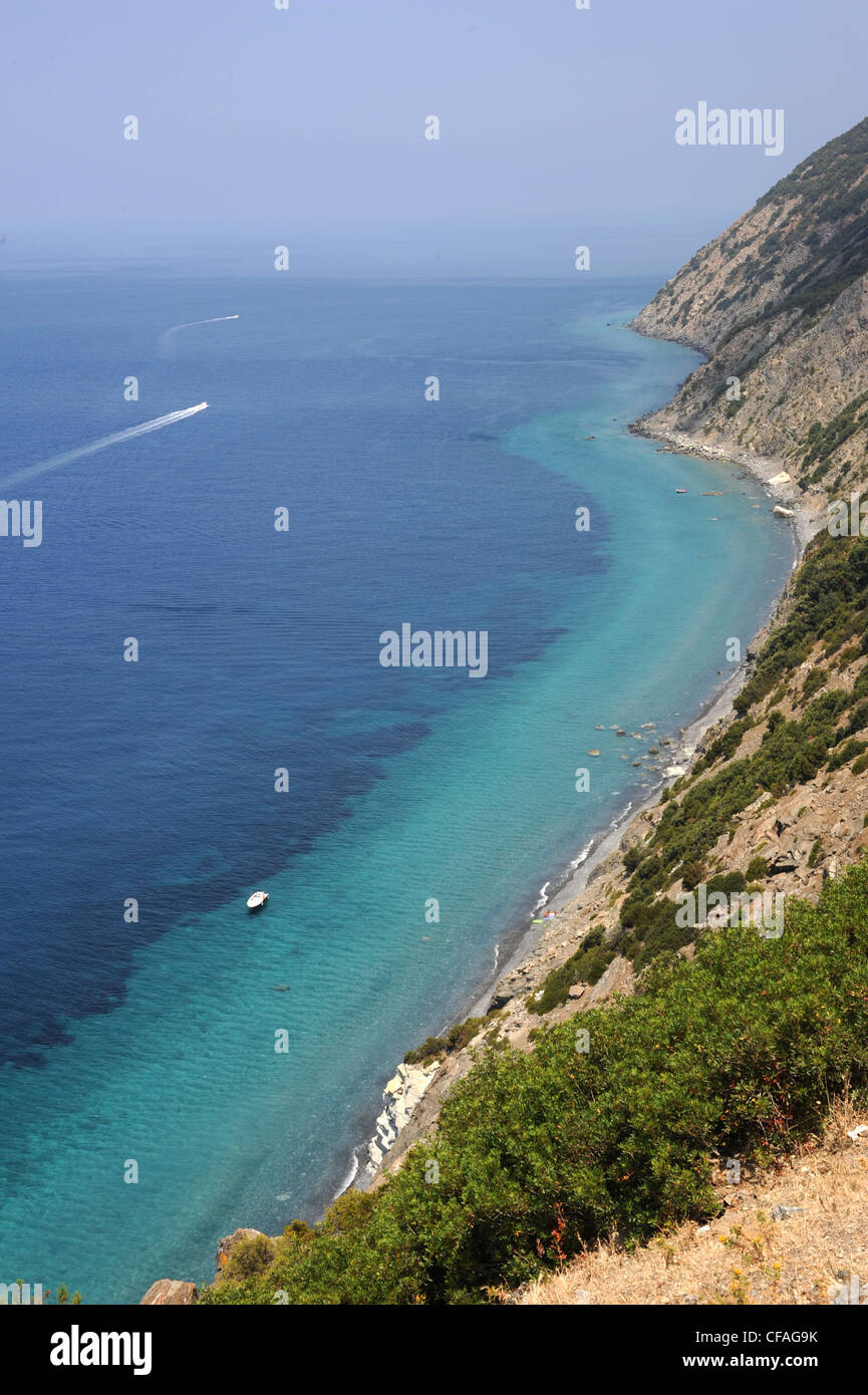 L'Italie, l'île d'Elbe, l'île d'Elbe, Toscane, Punta Nera, côte, plage, mer, bateaux, mer Banque D'Images