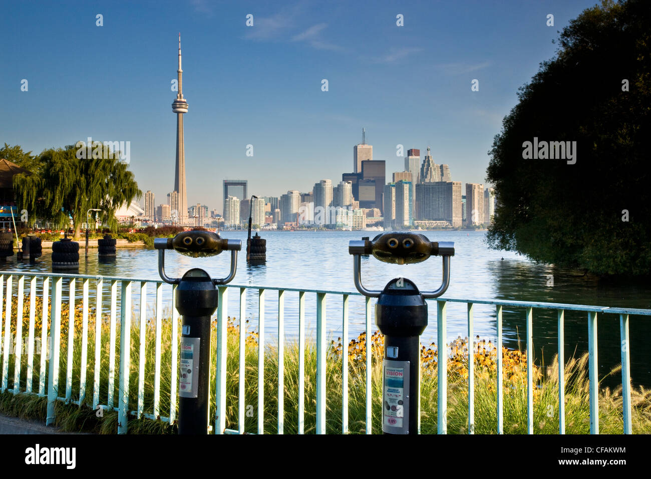 Affichage des pièces des télescopes et de Toronto et de l'île Centre, Parc des îles de Toronto, Toronto, Ontario, Canada. Banque D'Images