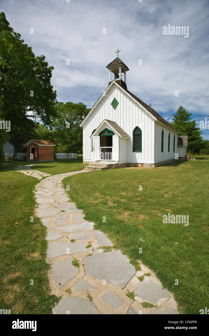 Église patrimoniale dans la zone de conservation des chutes de balles, Vineland, Ontario, Canada Banque D'Images
