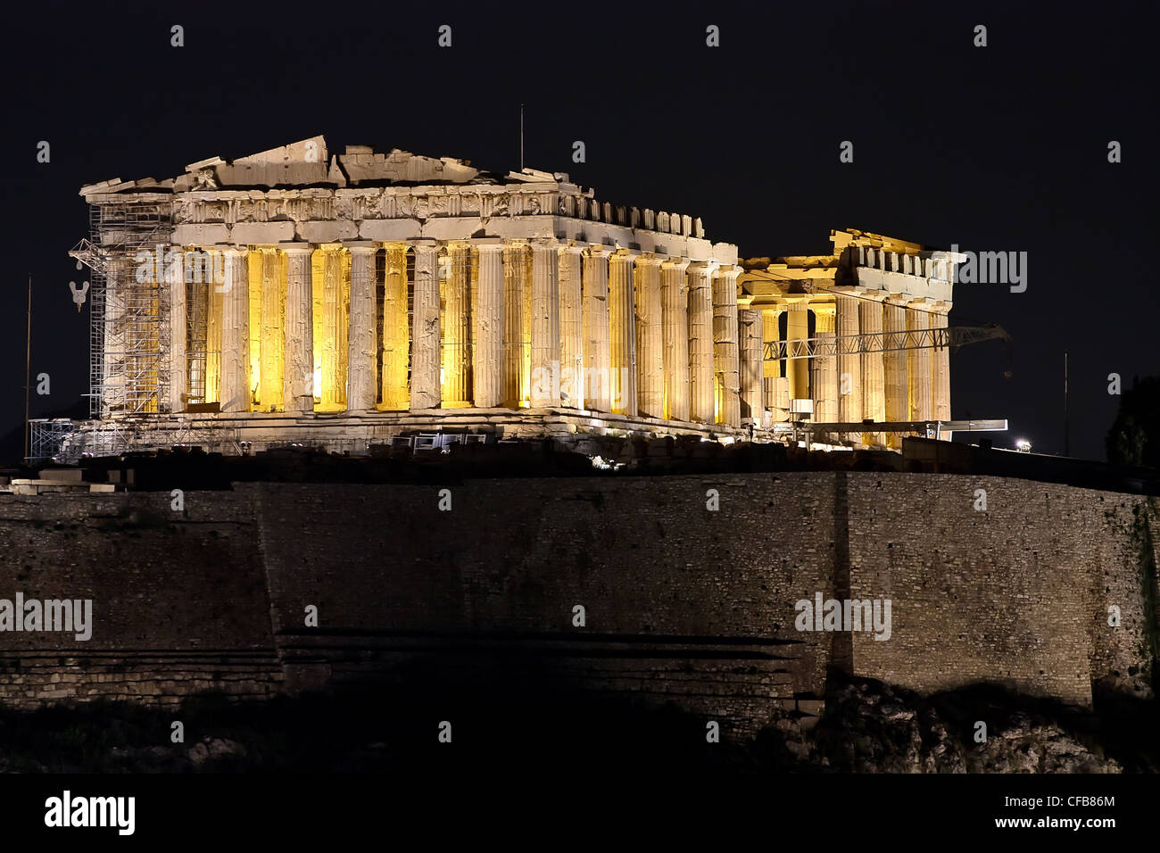 Le Parthénon sur l'Acropole d'Athènes par nuit Banque D'Images