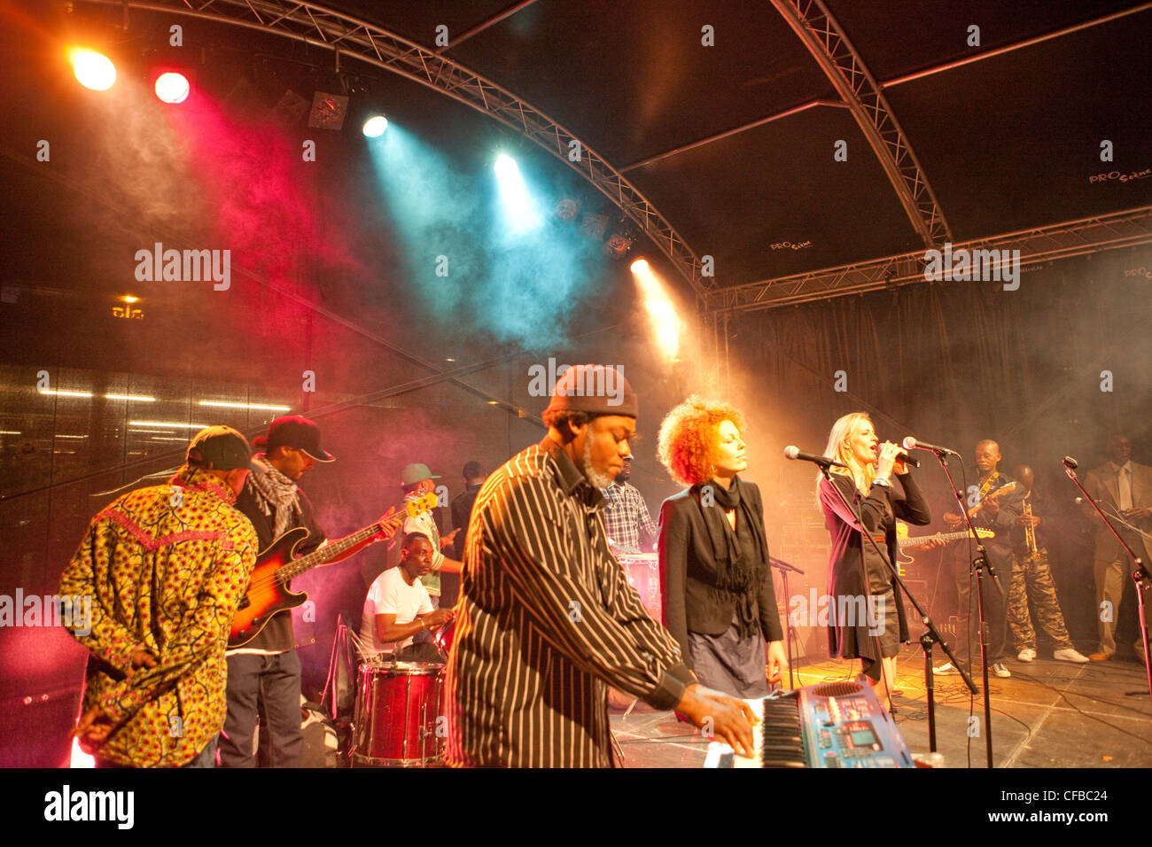 La culture, ville, ville, groupe de musique, concert, Eddy Mansani, band, place d'Europe, canton, Vaud, Vaud, Suisse, Europe, Banque D'Images