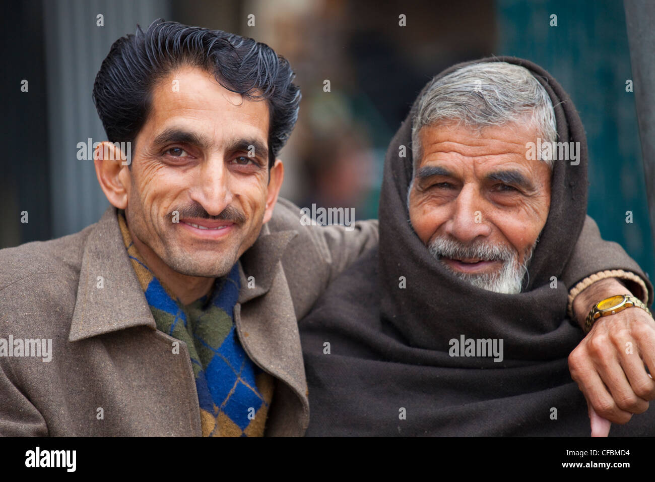 Les hommes à Islamabad, Pakistan Banque D'Images