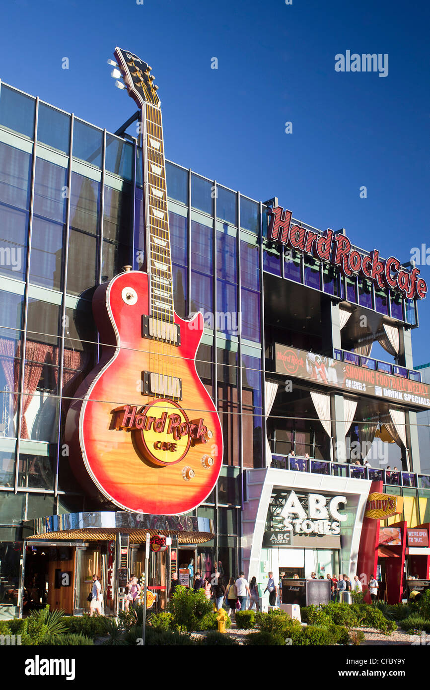 USA, United States, Amérique, Nevada, Las Vegas, ville, Strip, l'Avenue, le Hard Rock Cafe, café, colorée, célèbre, guitare, immense, musi Banque D'Images