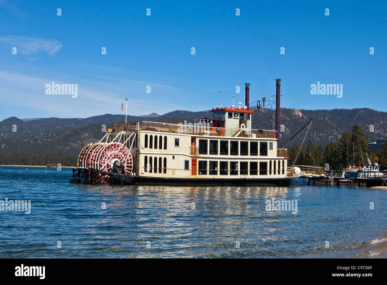 USA, United States, Amérique, Californie, Lake Tahoe, Lac, Port, l'attraction, plage, bateau, bleu, la destination, le célèbre, le lac, le PADD Banque D'Images