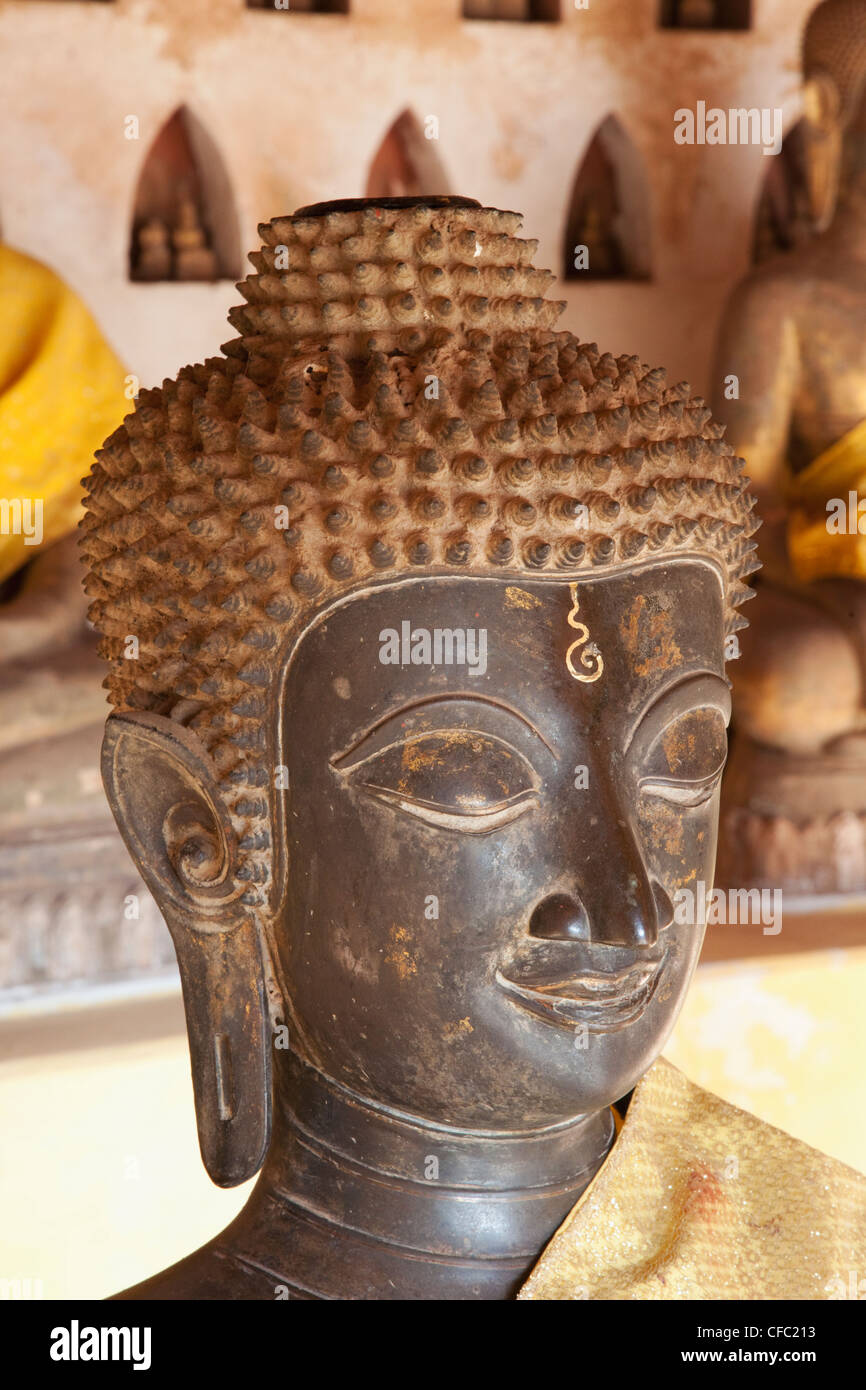 Le Laos, Vientiane, Wat Sisaket, Buddha statue Banque D'Images
