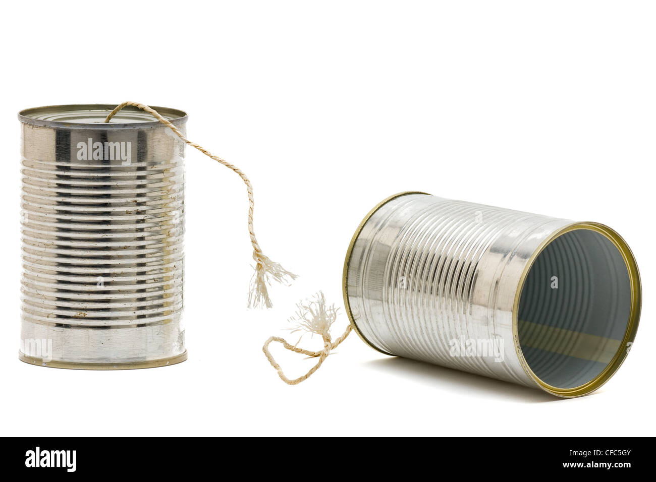 Tin Can phone with broken string - problème de communication concept Banque D'Images