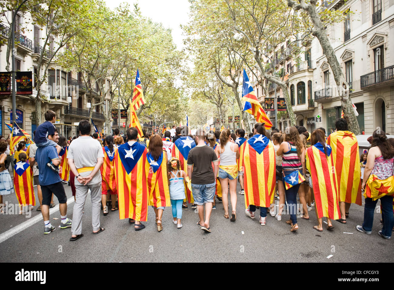 Manifestation indépendantiste catalan à Barcelone au cours de la fête nationale. Banque D'Images