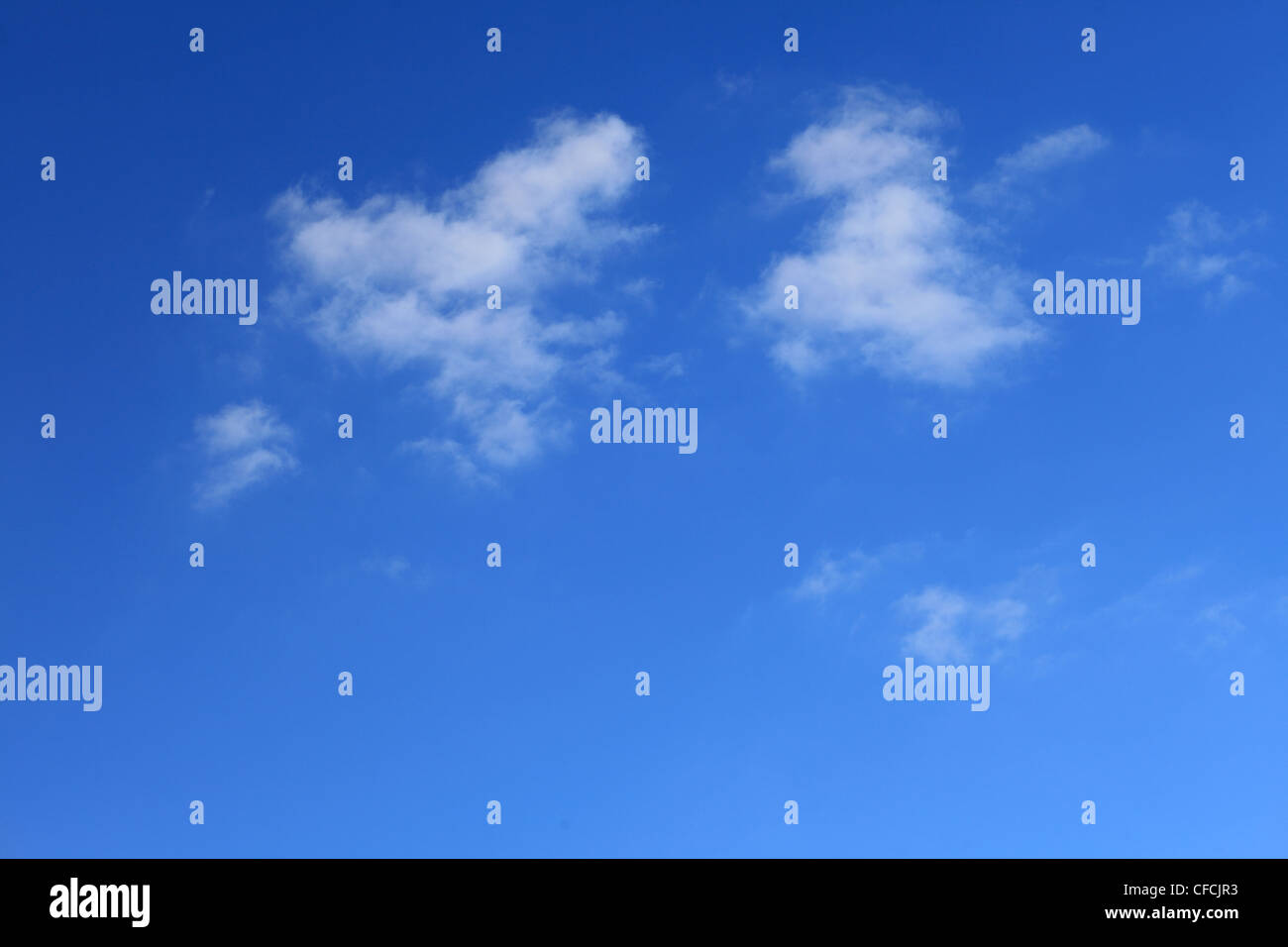En nuage ciel bleu personne ne nature background Banque D'Images