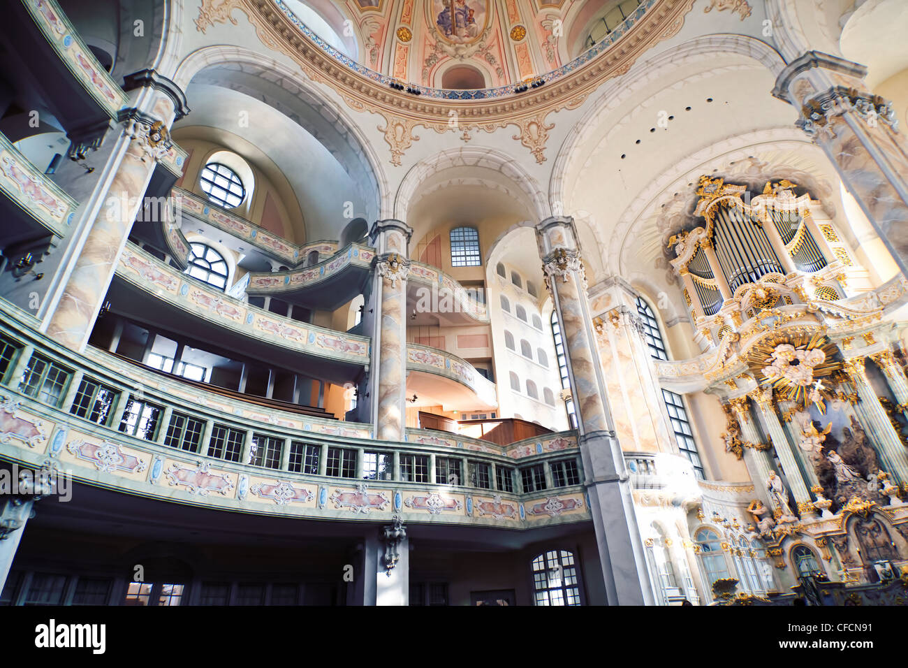 L'intérieur de l'église Frauenkirche à Dresde - Allemagne Banque D'Images