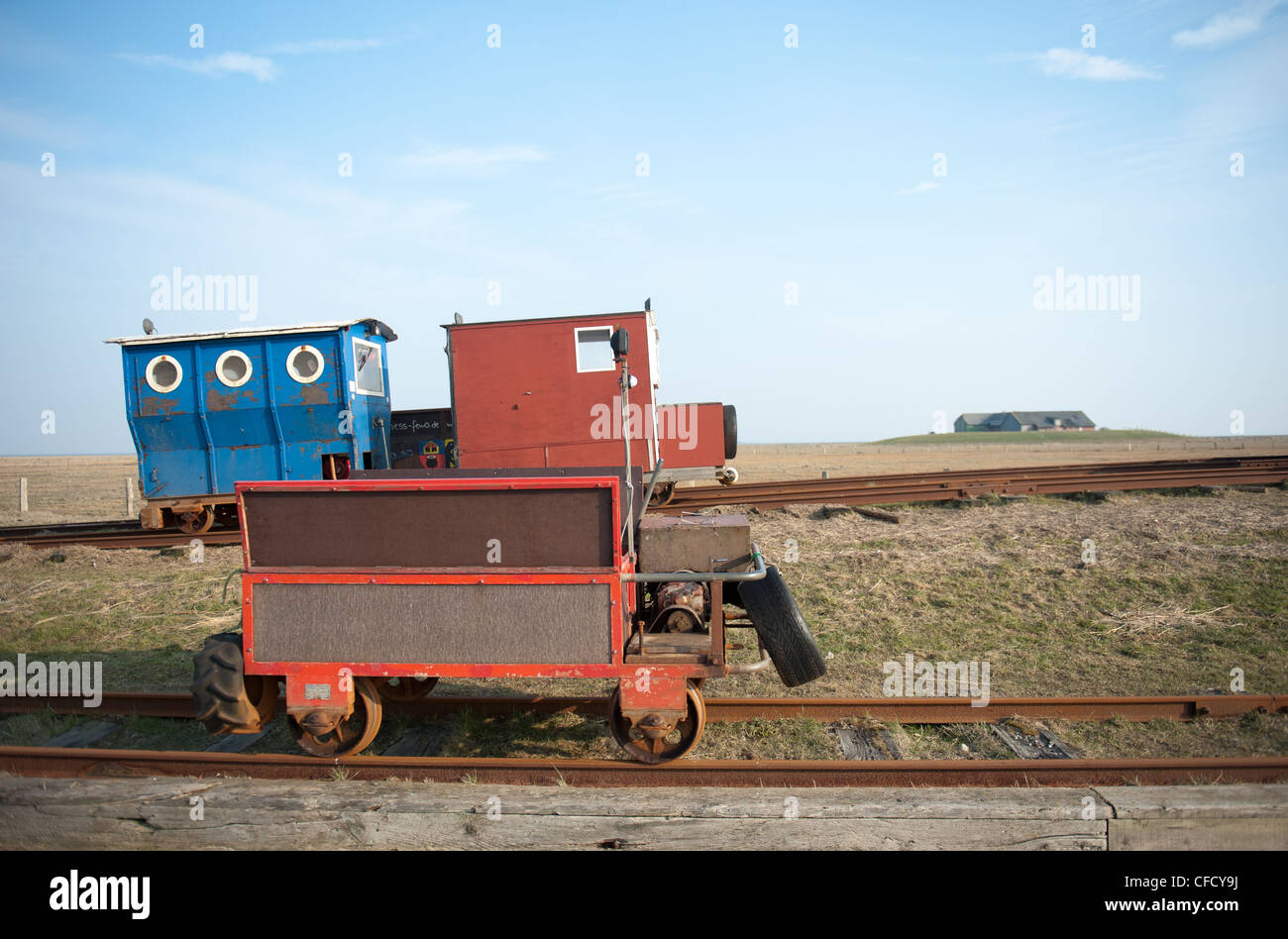 Chariot ferroviaire reliant Hallig Langeneß Oland à Hallig et le continent, utilisée pour le transport de marchandises et de passagers sur la mer du Nord Banque D'Images