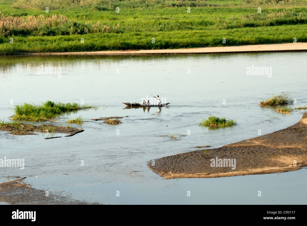 Canoë sur le Zambèze, Caia, Mozambique, Afrique du Sud Banque D'Images