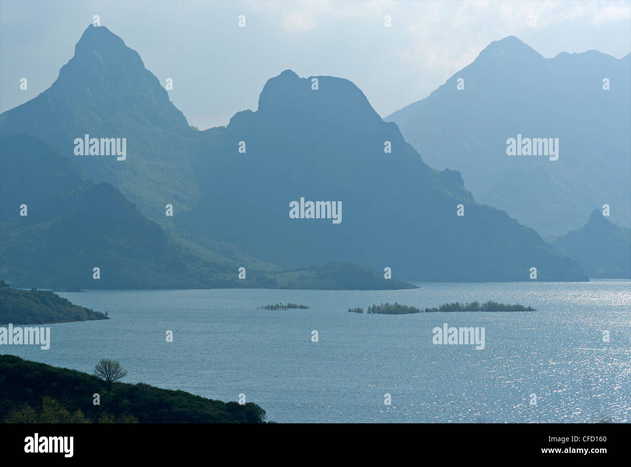 Embalse de Riano, un lac artificiel, Castilla y Leon, Spain, Europe Banque D'Images