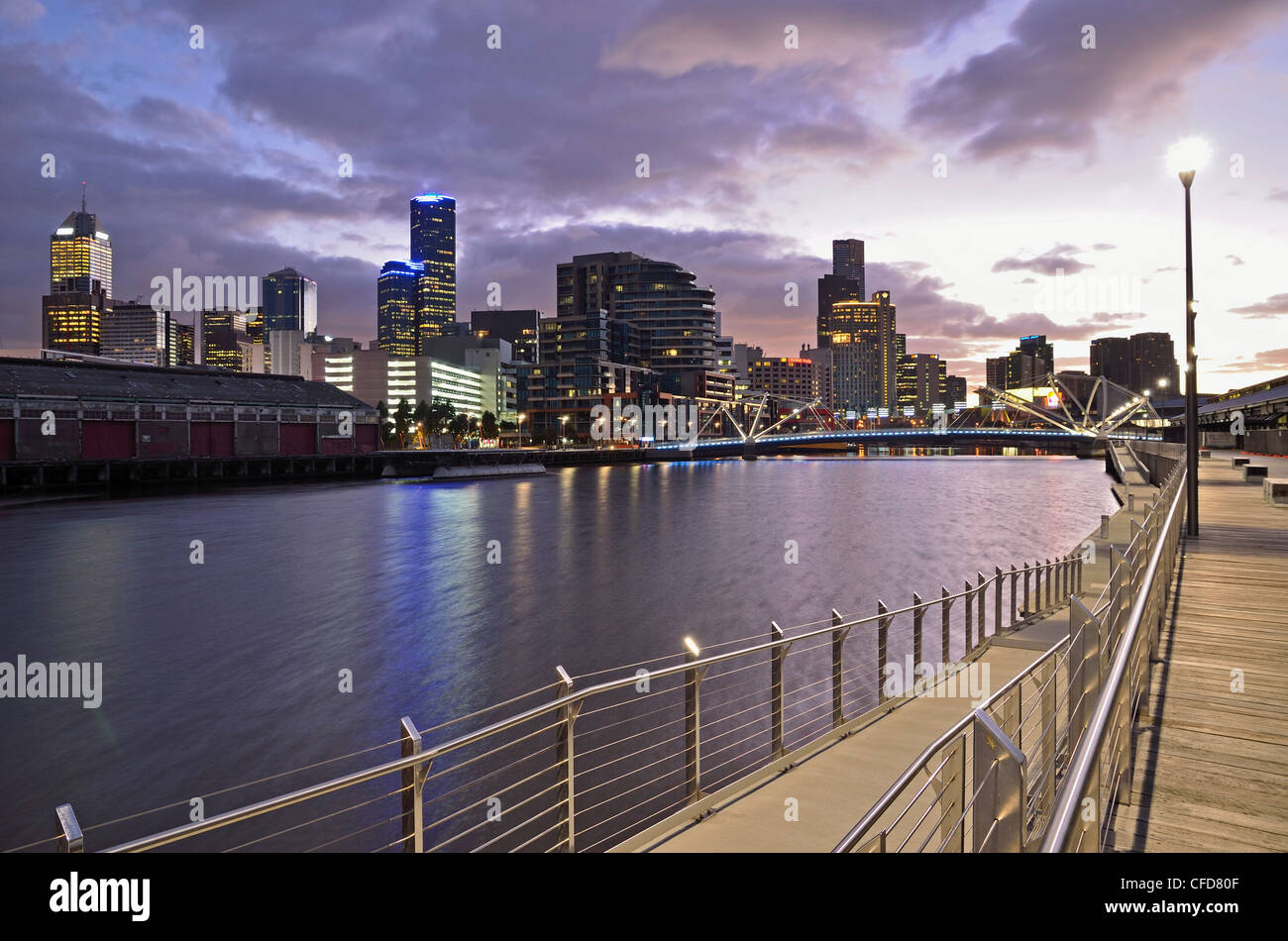 Melbourne Central Business District (CBD) et de la rivière Yarra, Melbourne, Victoria, Australie, Pacifique Banque D'Images