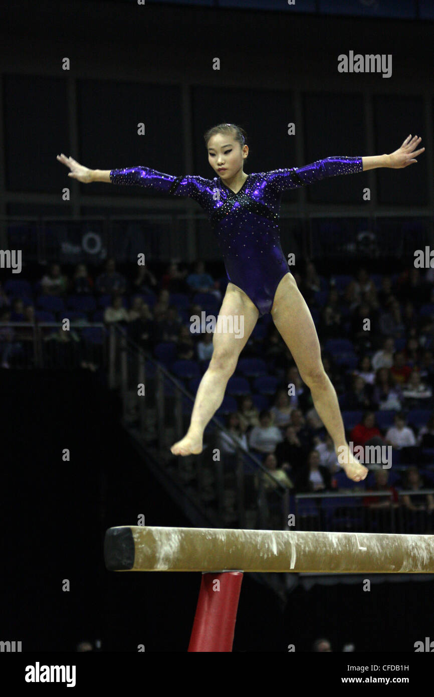 Ji Hye SUNG de Corée à la gymnastique, à la compétition de l'événement test 'London' Série prépare. O2 - North Greenwich arena. Banque D'Images