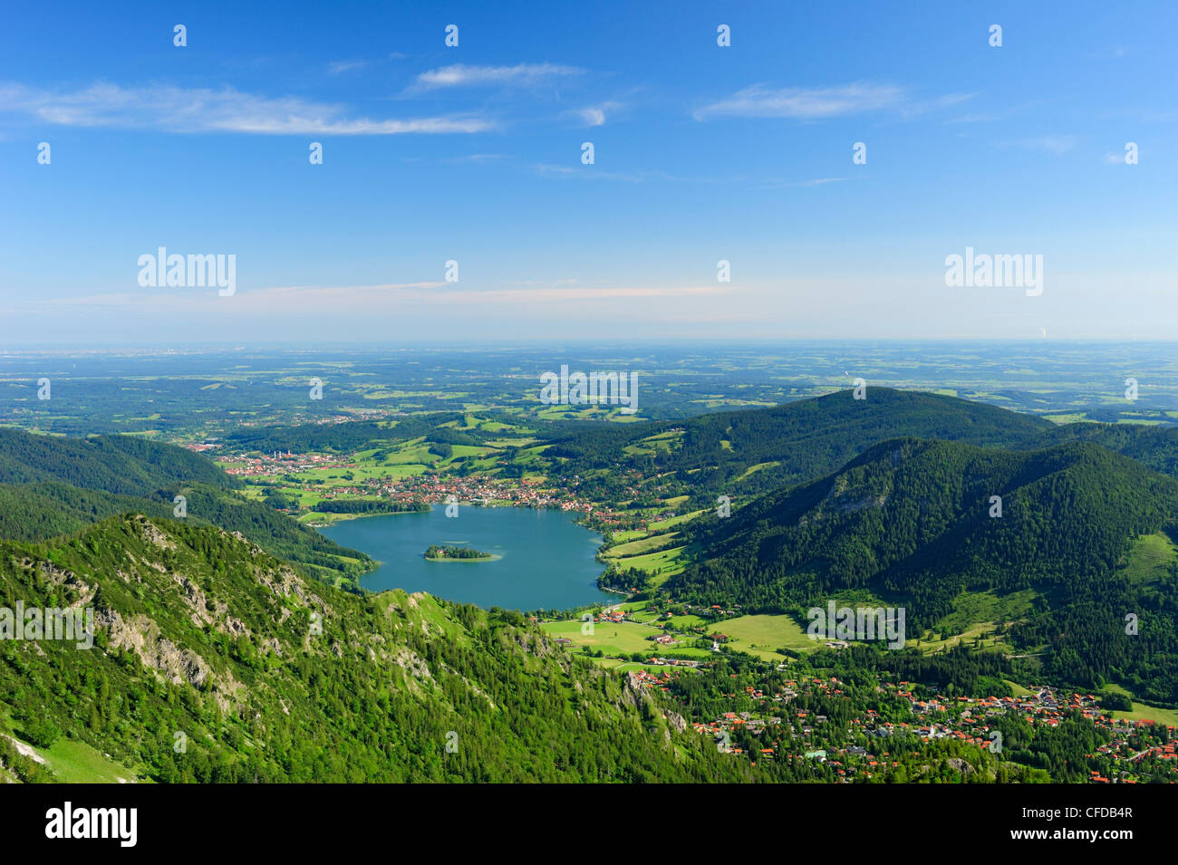 Vue de l'île du lac Schliersee avec Woerth, Schliersee, Brecherspitz Mangfall, Montagnes, Préalpes bavaroises, Upper Bavaria, Germa Banque D'Images