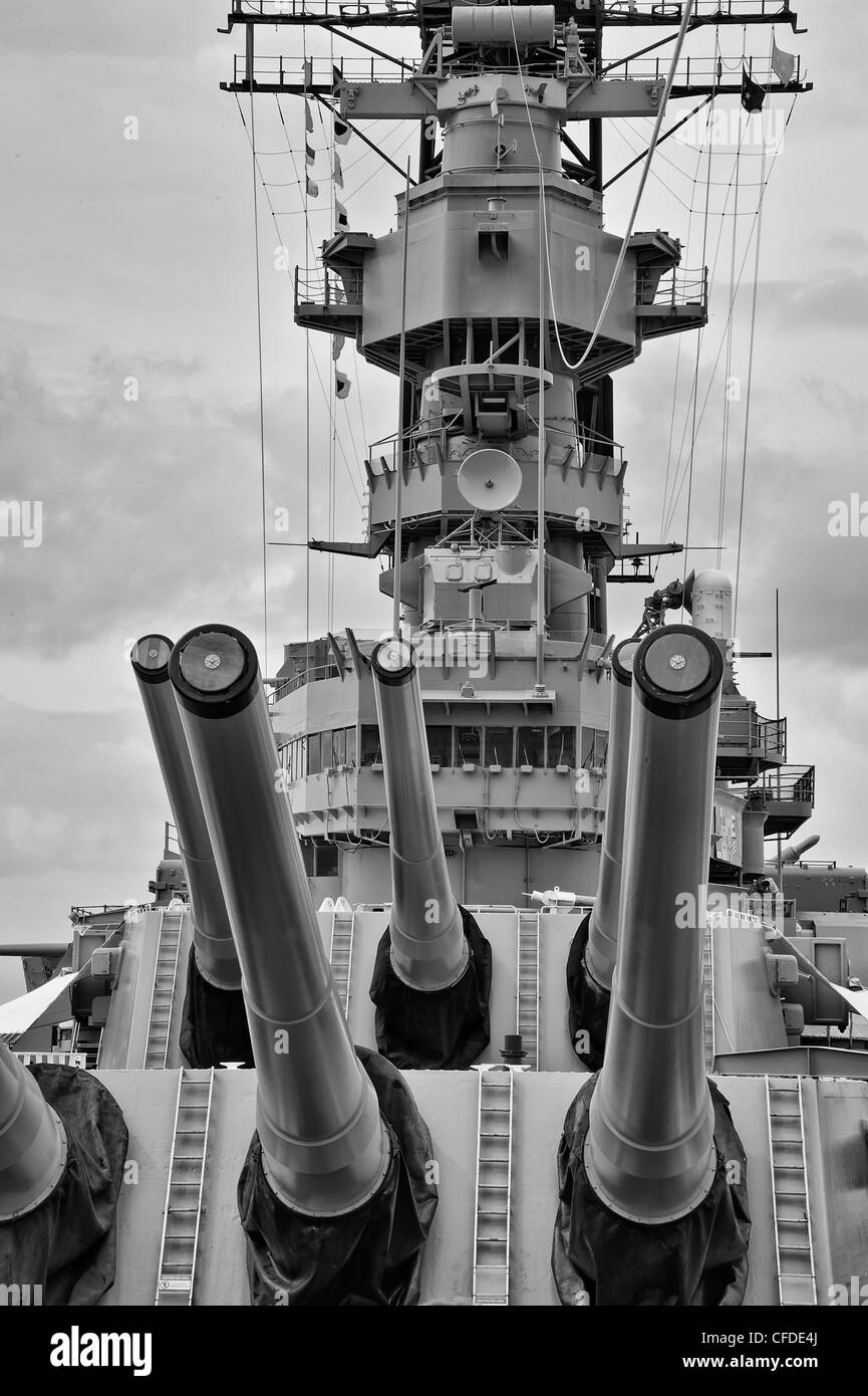 Armes à feu du cuirassé USS Arizona à Pearl Harbor, Oahu, Hawaii. Banque D'Images