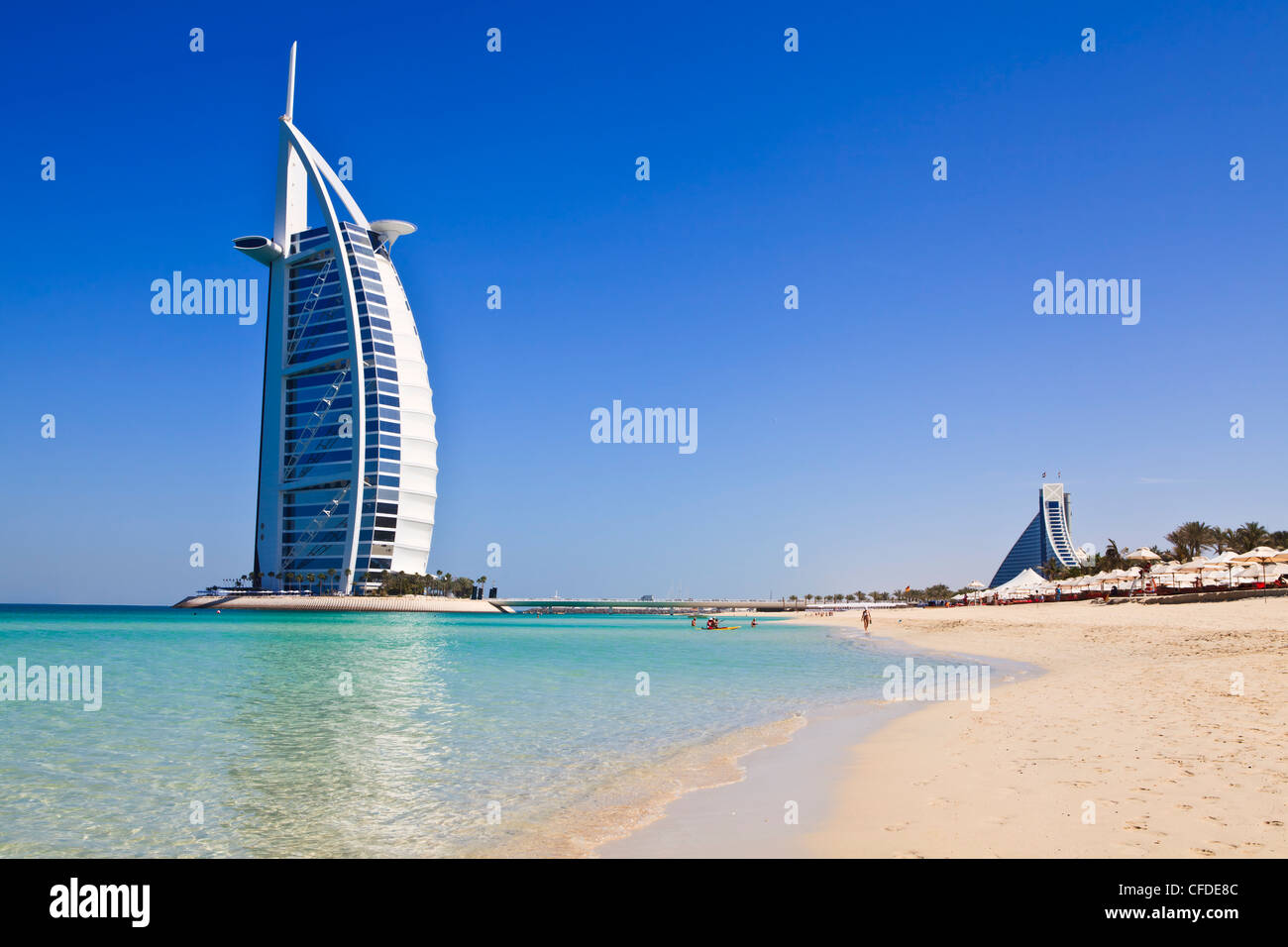 Hôtel Burj Al Arab, la plage de Jumeirah, Dubai, Émirats arabes unis, Moyen Orient Banque D'Images