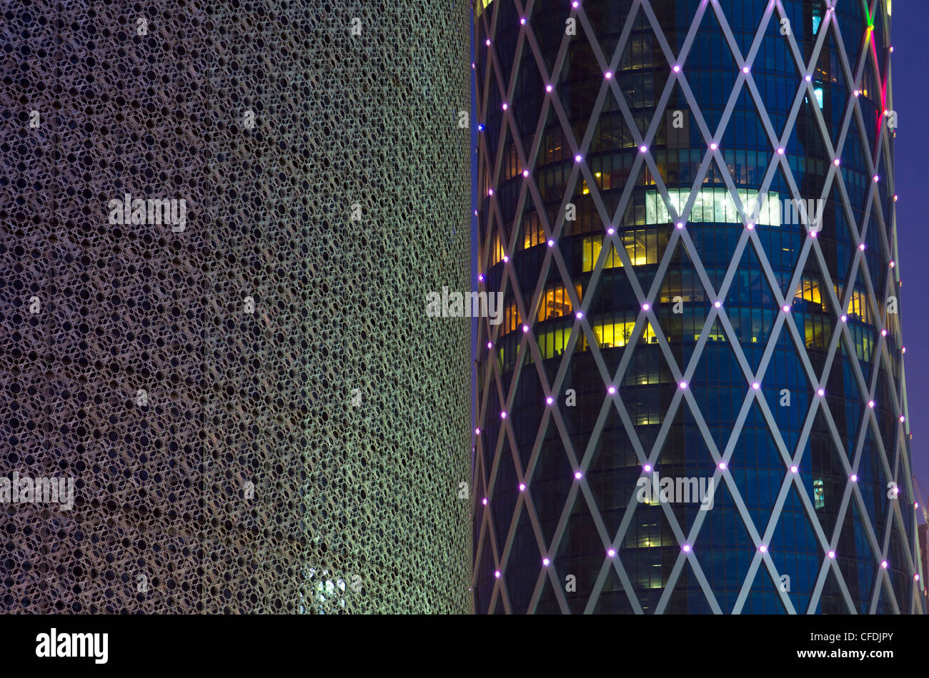 Détail de Burj Qatar sur la gauche, droit sur la Tour Tornado, Doha, Qatar, Moyen-Orient Banque D'Images