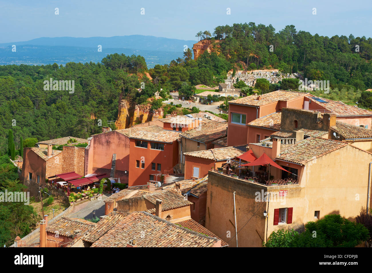 Village de Roussillon, Luberon, Vaucluse, Provence, France, Europe Banque D'Images