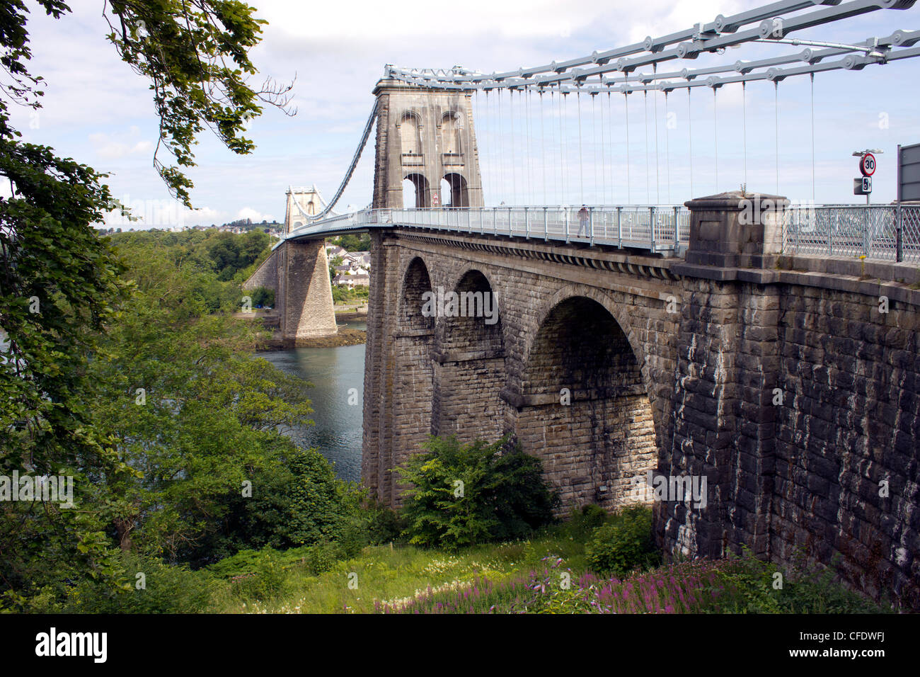 Menai Bridge, Anglesey, au nord du Pays de Galles, Pays de Galles, Royaume-Uni, Europe Banque D'Images