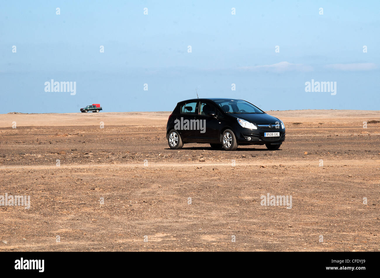 Ford Focus sw dans le désert Banque D'Images