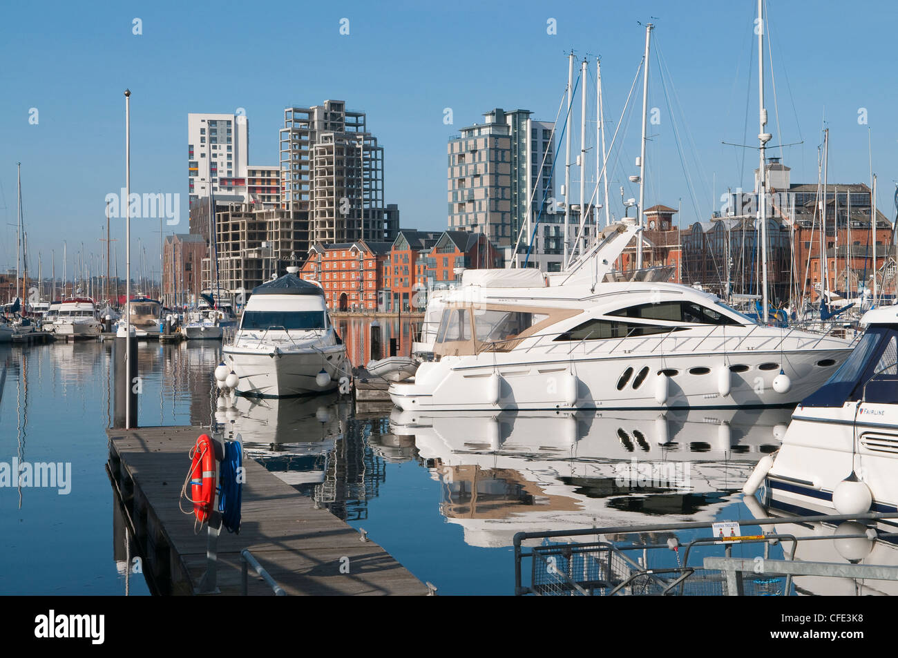 Bateaux dans Ipswich marina. Ipswich, Suffolk, UK Banque D'Images