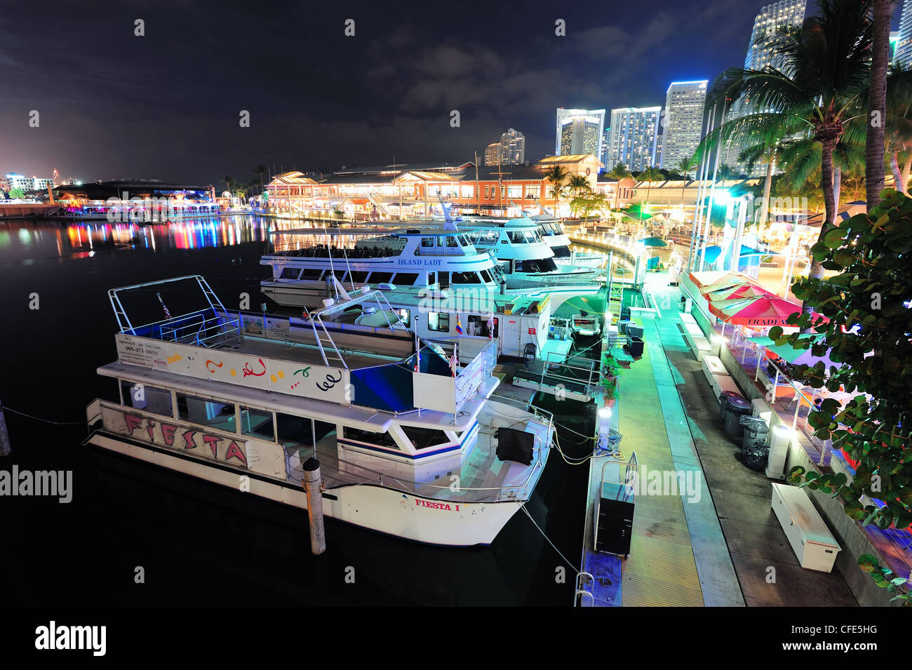 Bayside Marketplace la nuit Banque D'Images