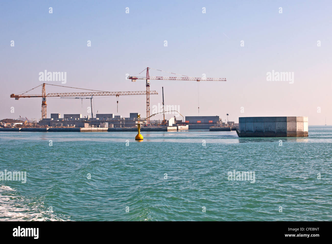 Site de construction, lagune de Venise, MO.SE, Modulo Sperimentale Elettromeccanico, retenue d'eau, de l'Italie Banque D'Images