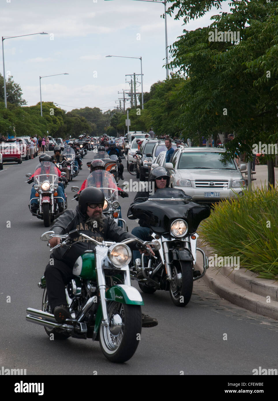Motorcycle convoy Banque de photographies et d'images à haute résolution -  Alamy