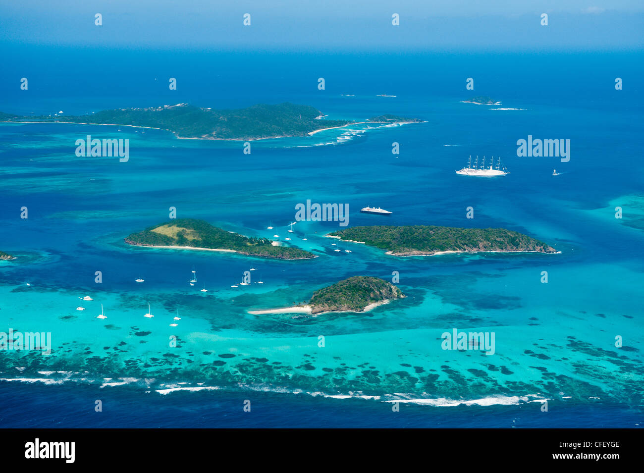 Et l'île de Mayreau Tobago Cays, Saint Vincent et les Grenadines, îles du Vent, Antilles, Caraïbes, Amérique Centrale Banque D'Images