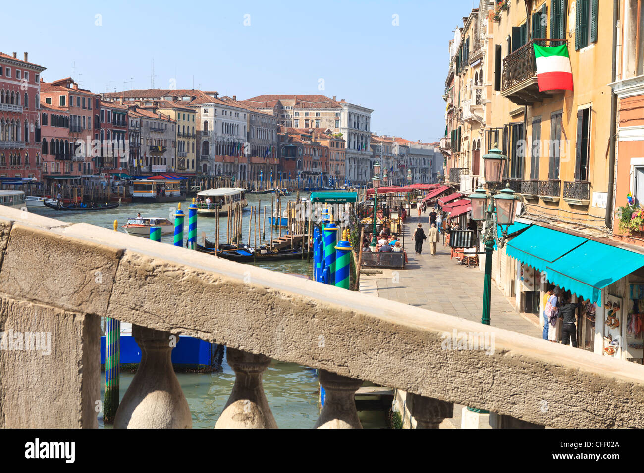 Vue depuis le pont du Rialto, le Grand Canal, Venise, UNESCO World Heritage Site, Vénétie, Italie, Europe Banque D'Images