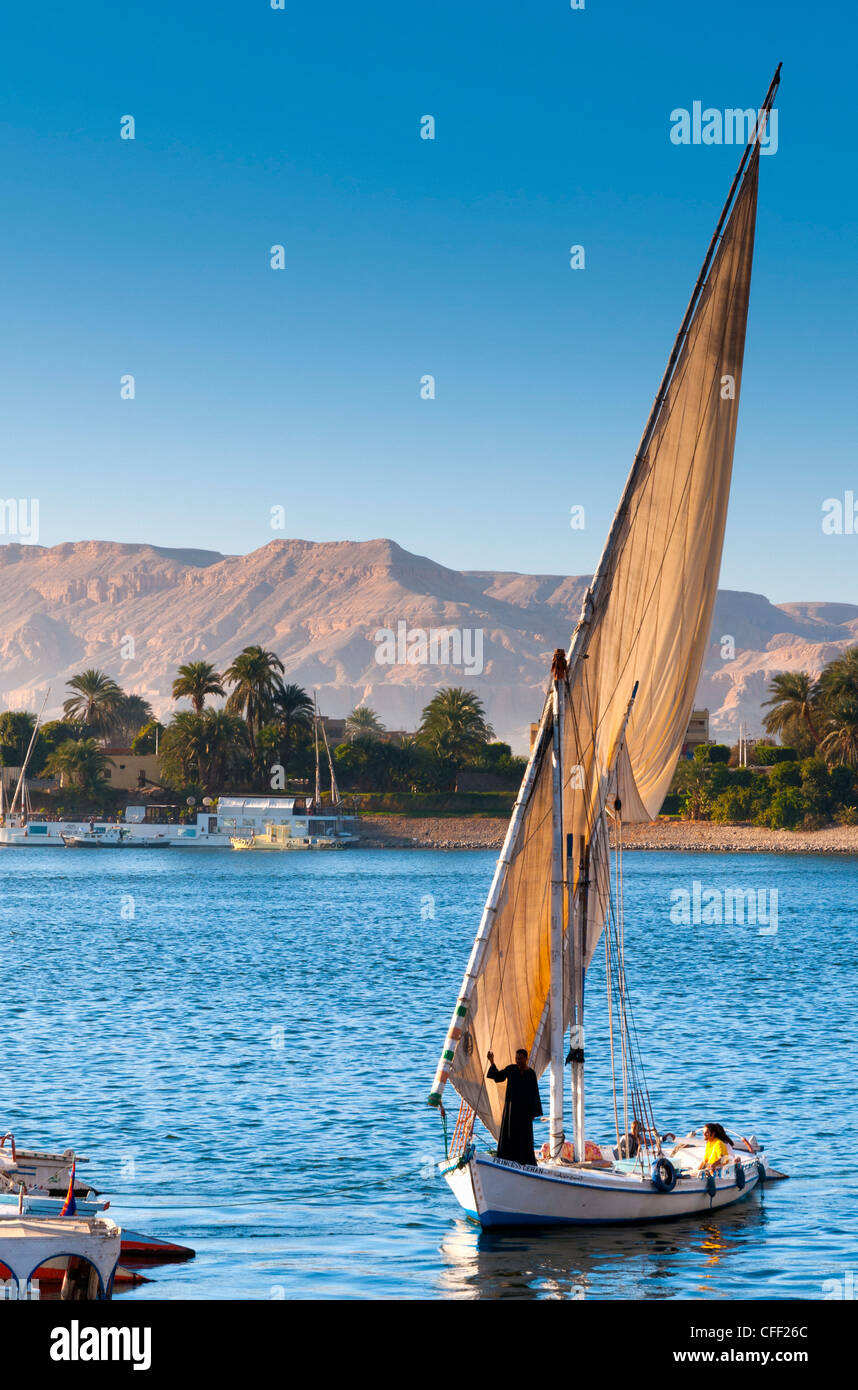 Nil à Louxor, Égypte, Afrique du Nord, Afrique Banque D'Images