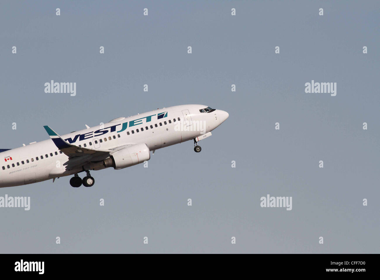 En avion De l'aéroport international de Calgary le décollage Banque D'Images