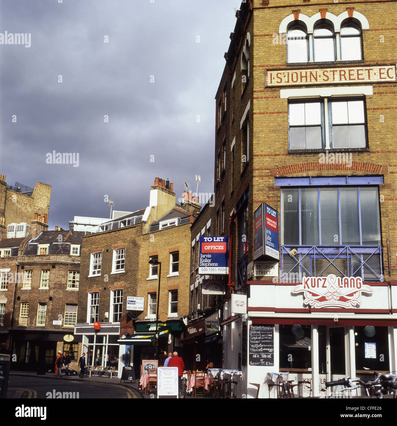 Bureaux à louer à Cowcross Street et St John Street London EC1 Clerkenwell England UK KATHY DEWITT Banque D'Images