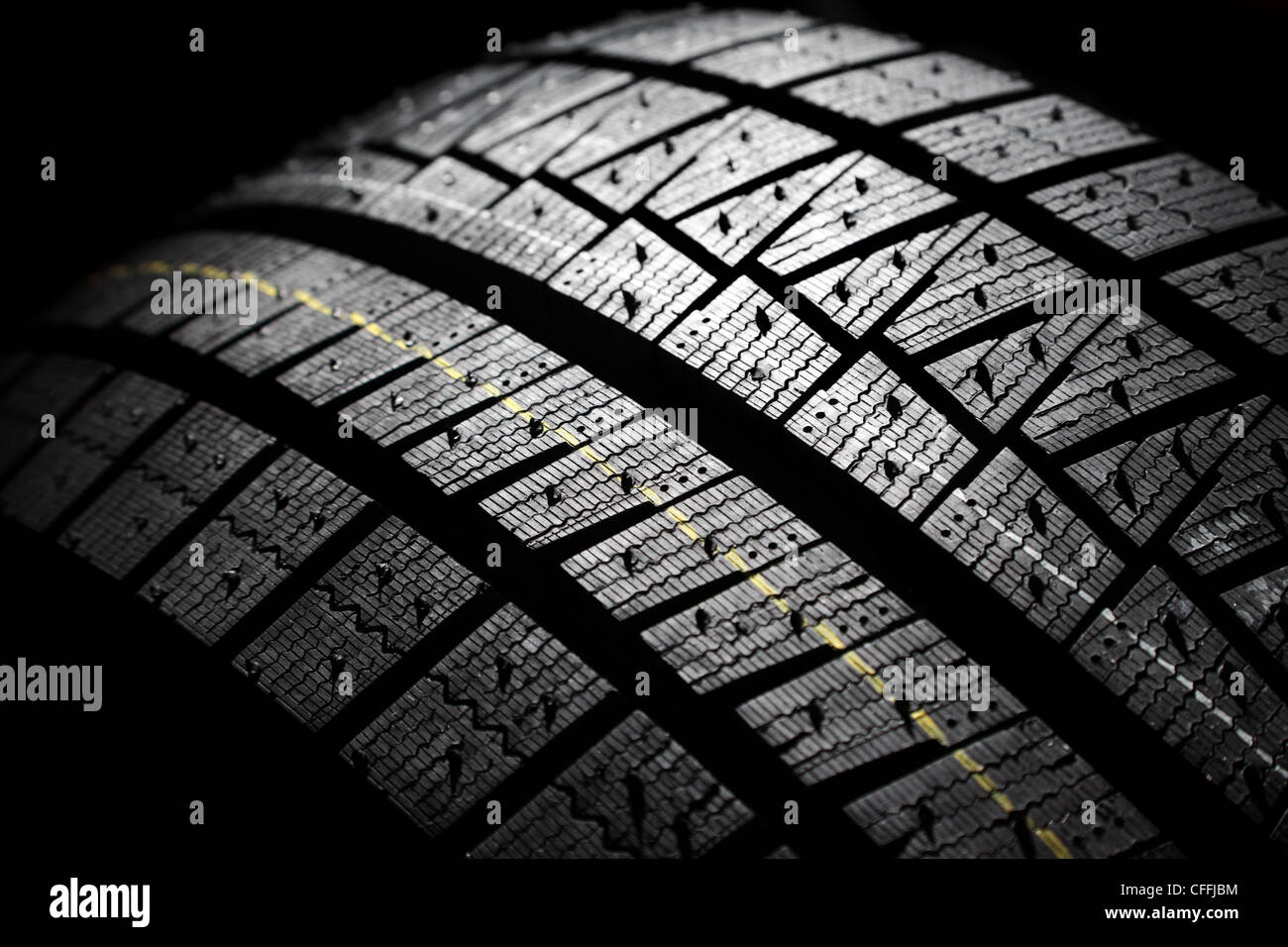 Nouvelle marque moderne de haute performance des pneus d'hiver pour la voiture. Banque D'Images