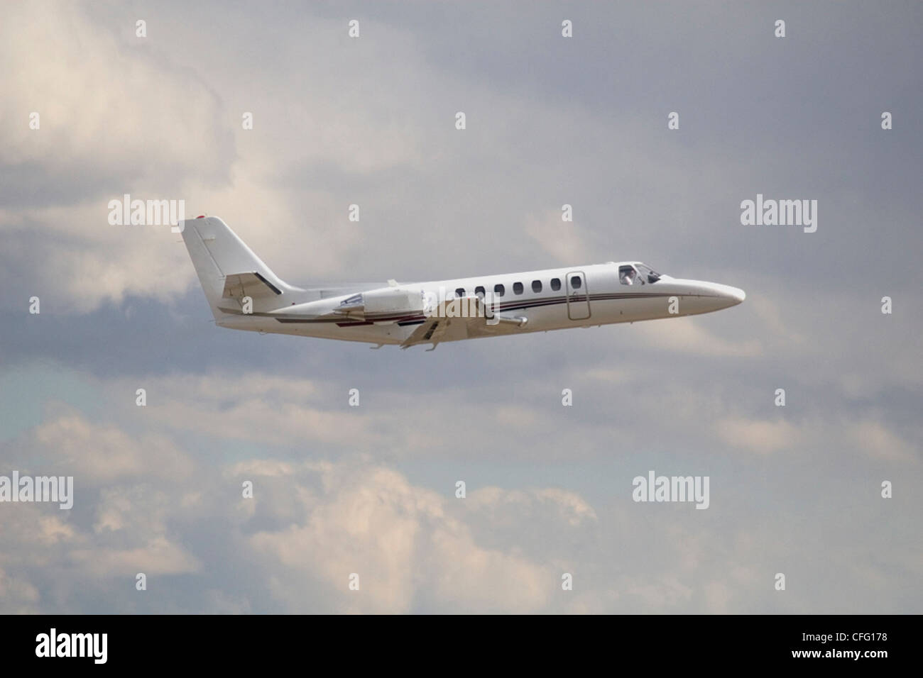 Citation 2 business jet en l'air par Cessna Aircraft Company Banque D'Images