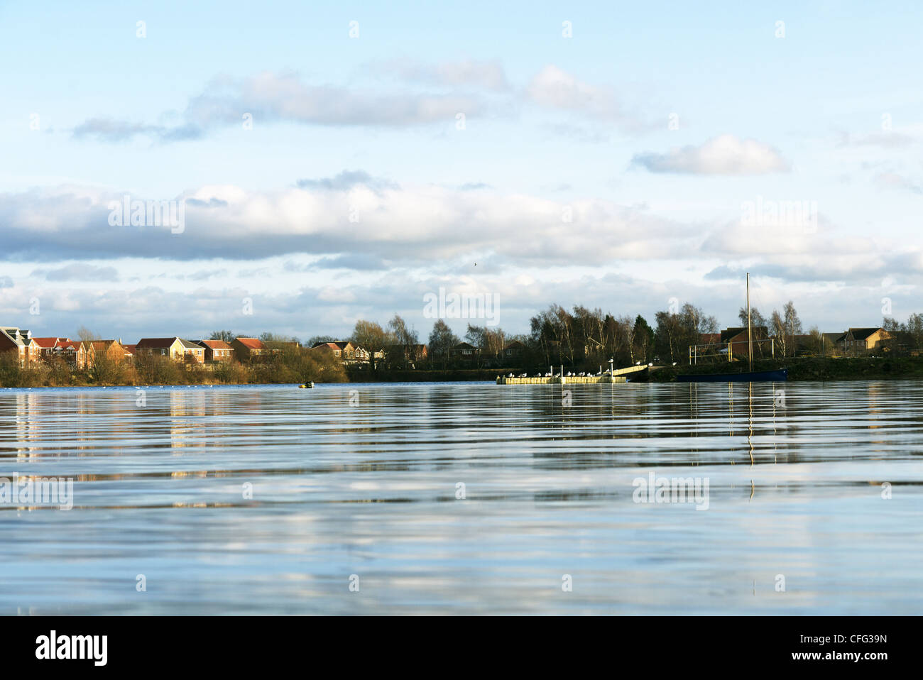 Les ondulations de l'eau sur le lac. Banque D'Images