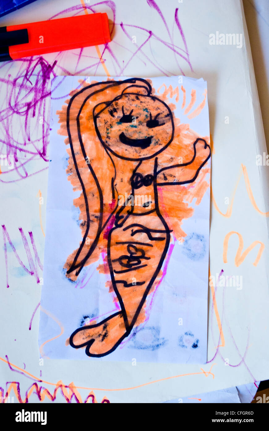 Un petit dessin et coloriage pour enfant d'une sirène. Banque D'Images